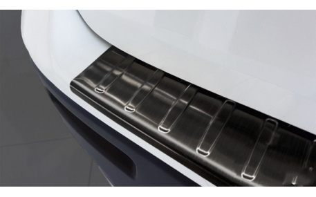 Накладка на задний бампер Suzuki Vitara