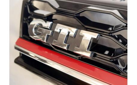 Решетка радиатора Volkswagen Golf 7 2017-2019