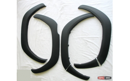 Арки Toyota Hilux