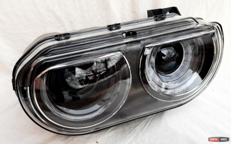 Фары передние Dodge Challenger
