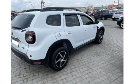 Дефлекторы окон Renault Duster