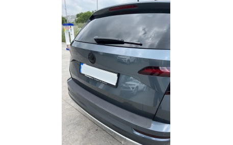 Накладка на задний бампер Skoda Karoq