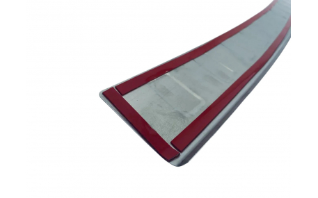 Накладка на задний бампер Opel Zafira B