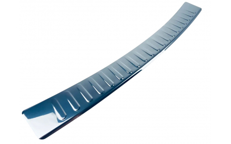 Накладка на задний бампер Toyota Auris