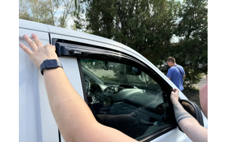 Дефлекторы окон Mercedes Vito W639