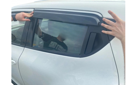 Дефлекторы окон Nissan Juke