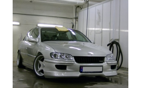 Накладка передняя Opel Omega B