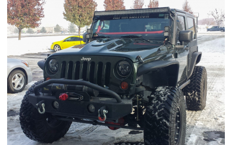 Капот Jeep Wrangler