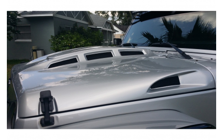 Капот Jeep Wrangler