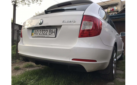 Накладка задняя Skoda Superb