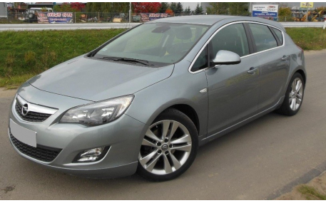 Накладка передняя Opel Astra J 2009-2012