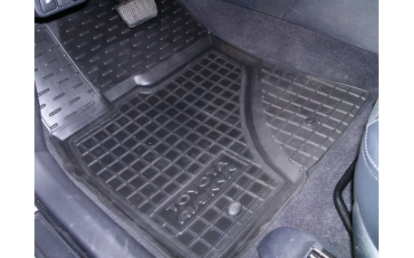 Коврики в салон Toyota Avensis