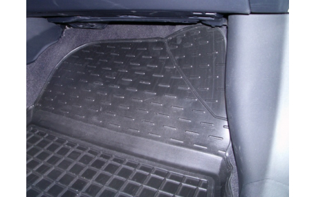 Коврики в салон Toyota Avensis