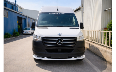 Накладка передняя Mercedes Sprinter W907