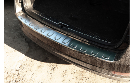 Накладка на задний бампер Skoda Superb