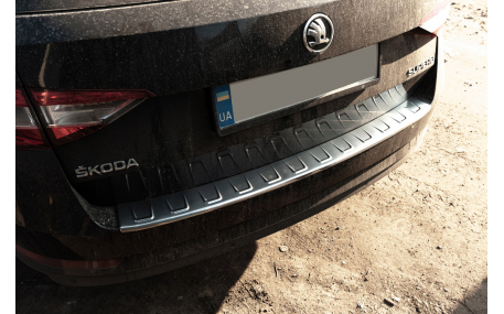 Накладка на задний бампер Skoda Superb