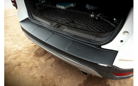 Накладка на задний бампер Ford Kuga MK2