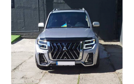 Комплект обвеса Mitsubishi Pajero Wagon 4