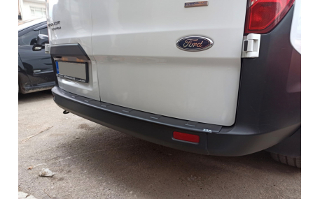 Накладка на задний бампер Ford Custom