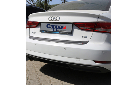Накладка на задний бампер Audi A3 8V