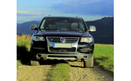 Накладка передняя Volkswagen Touareg 2007-2010