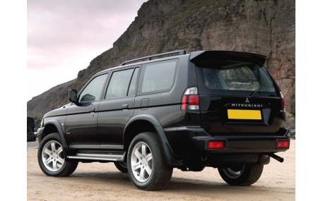 Спойлер Mitsubishi Pajero Sport