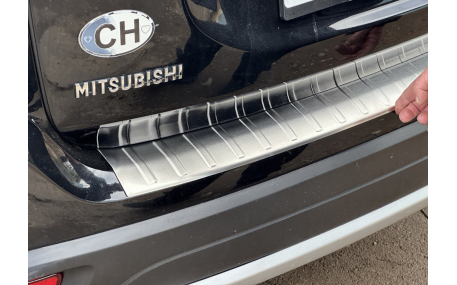 Накладка на задний бампер Mitsubishi Outlander