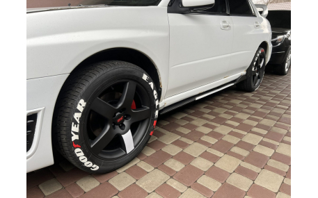 Универсальные накладки на пороги