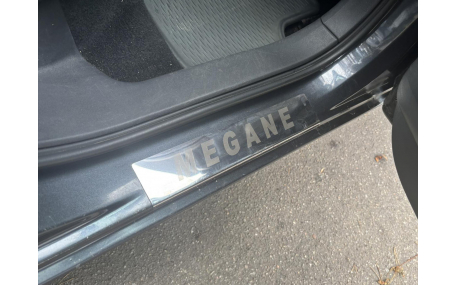 Накладки на пороги Renault Megane