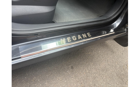 Накладки на пороги Renault Megane
