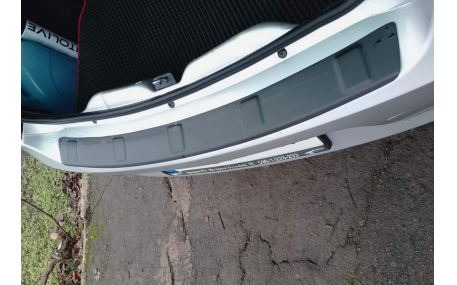 Накладка на задний бампер Renault Logan