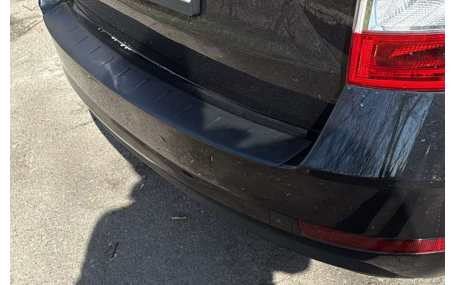 Накладка на задний бампер Skoda Octavia A7 2013-2017