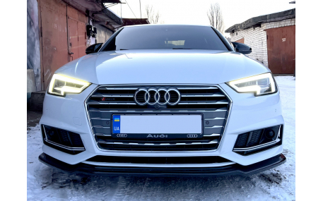 Накладка передняя Audi A4 B9 2016-2019