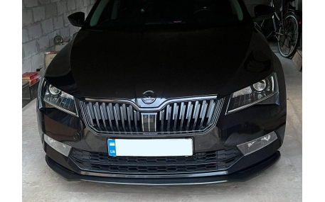 Накладка передняя Skoda Superb 2015-2019