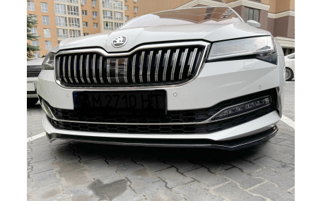 Накладка передняя Skoda Superb 2015-2019