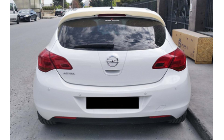 Спойлер Opel Astra J