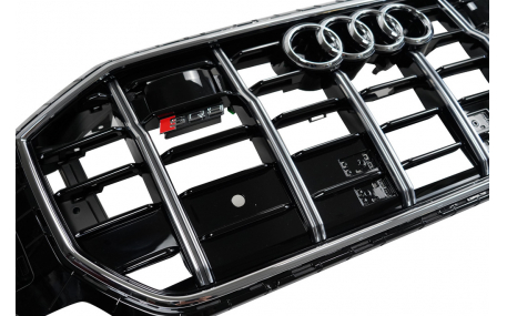 Решетка радиатора Audi Q8 2018-2023