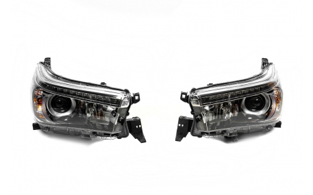 Фары передние Toyota Hilux 2015-2020