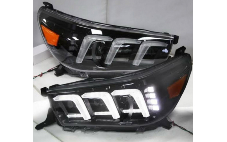 Фары передние Toyota Hilux 2015-2020