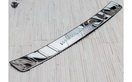 Накладка на задний бампер Toyota Highlander