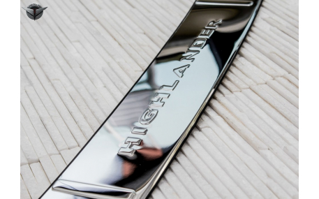 Накладка на задний бампер Toyota Highlander