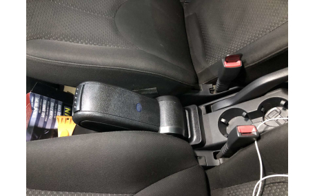 Подлокотник Hyundai Accent