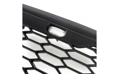 Решетка радиатора Toyota Hilux 2018-2020