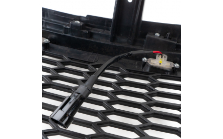 Решетка радиатора Toyota Hilux 2018-2020