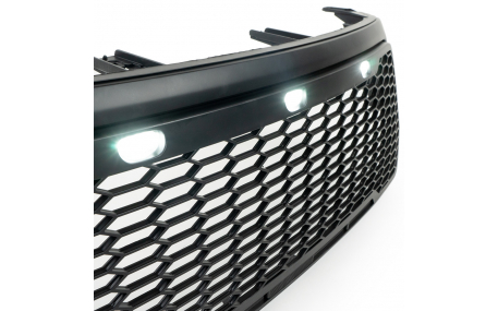 Решетка радиатора Toyota Hilux 2018-2020