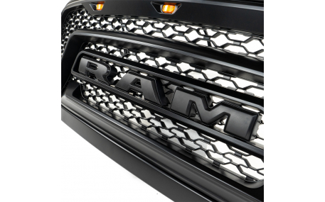 Решетка радиатора Dodge RAM