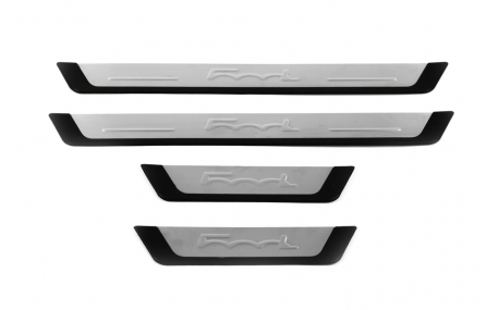 Накладки на пороги Fiat 500L