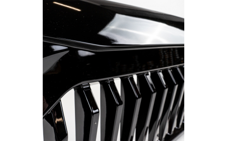 Решетка радиатора Jeep Wrangler JK