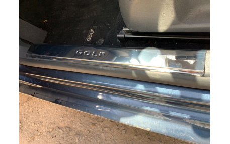Накладки на пороги Volkswagen Golf 6
