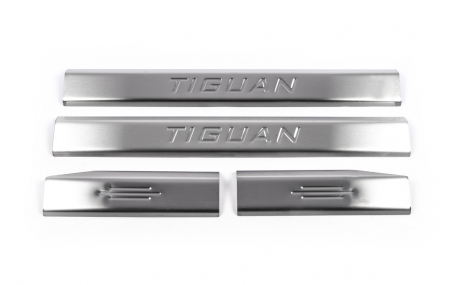 Накладки на пороги Volkswagen Tiguan